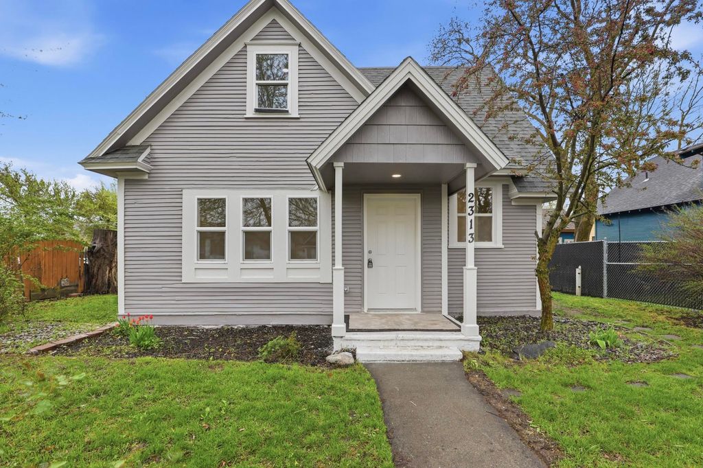 Photo of 2313 E 5TH Ave, Spokane, WA 99202 (MLS # 202615697)