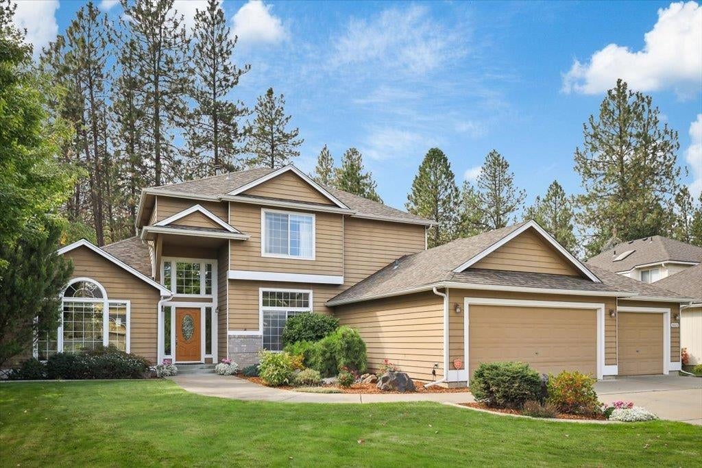 Photo of 10111 N Parkside Dr, Nine Mile Falls, WA 99026 (MLS # 202625614)