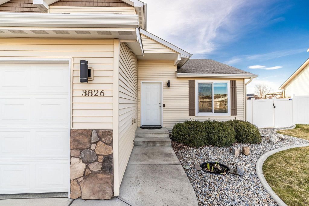 Photo of 3826 S Morrow Ln, Spokane Valley, WA 99206 (MLS # 202613153)