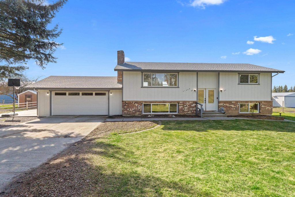 Photo of 31609 N Cleveland Rd, Deer Park, WA 99006 (MLS # 202614873)