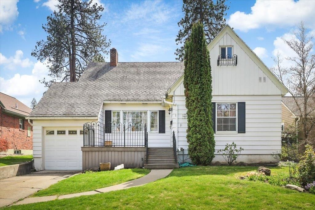 Photo of 443 W 28th Ave, Spokane, WA 99203 (MLS # 202615967)