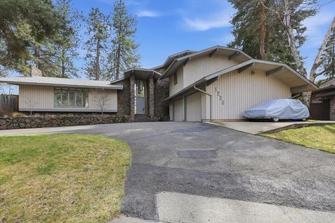 Photo of 1226 E Christmas Tree Ln, Spokane, WA 99203 (MLS # 202614584)