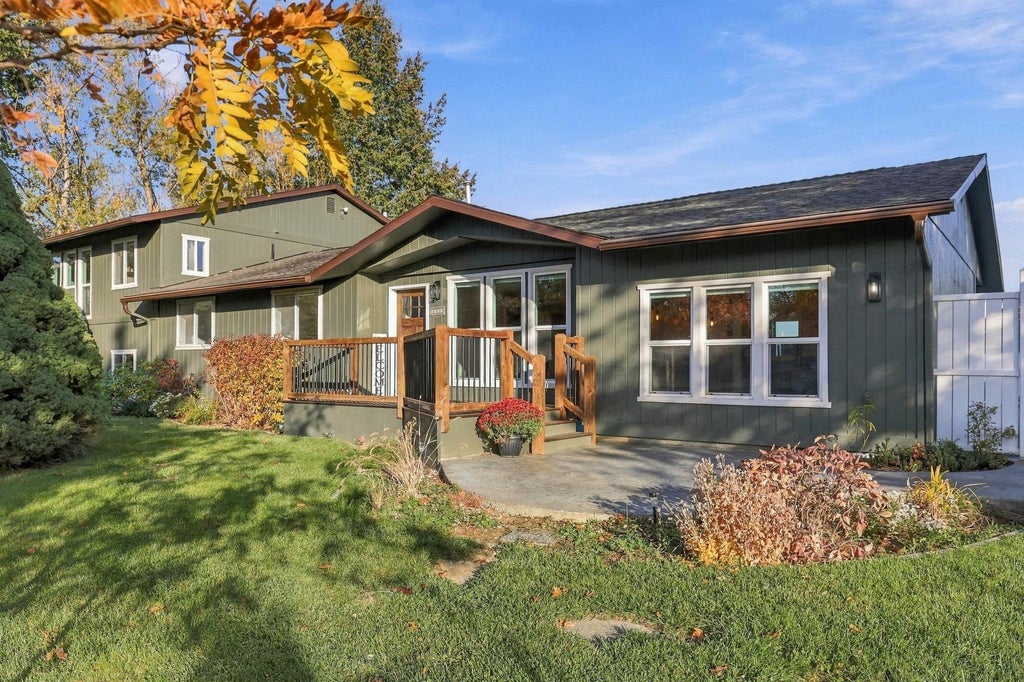 Photo of 1505 E 4th Ave, Deer Park, WA 99006 (MLS # 202626153)