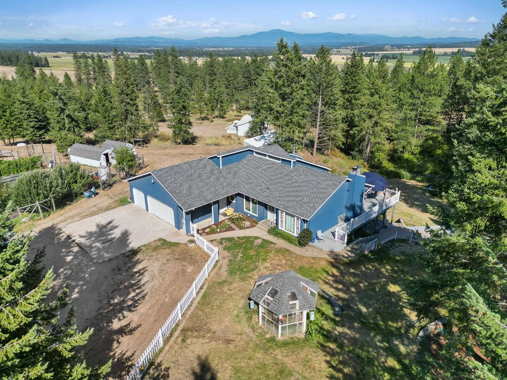 Photo of 5418 S Wallbridge Rd, Deer Park, WA 99006 (MLS # 202623021)