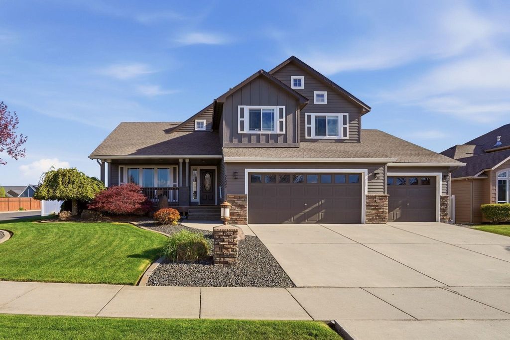 Photo of 2605 W Graves Rd, Spokane, WA 99208 (MLS # 202616403)