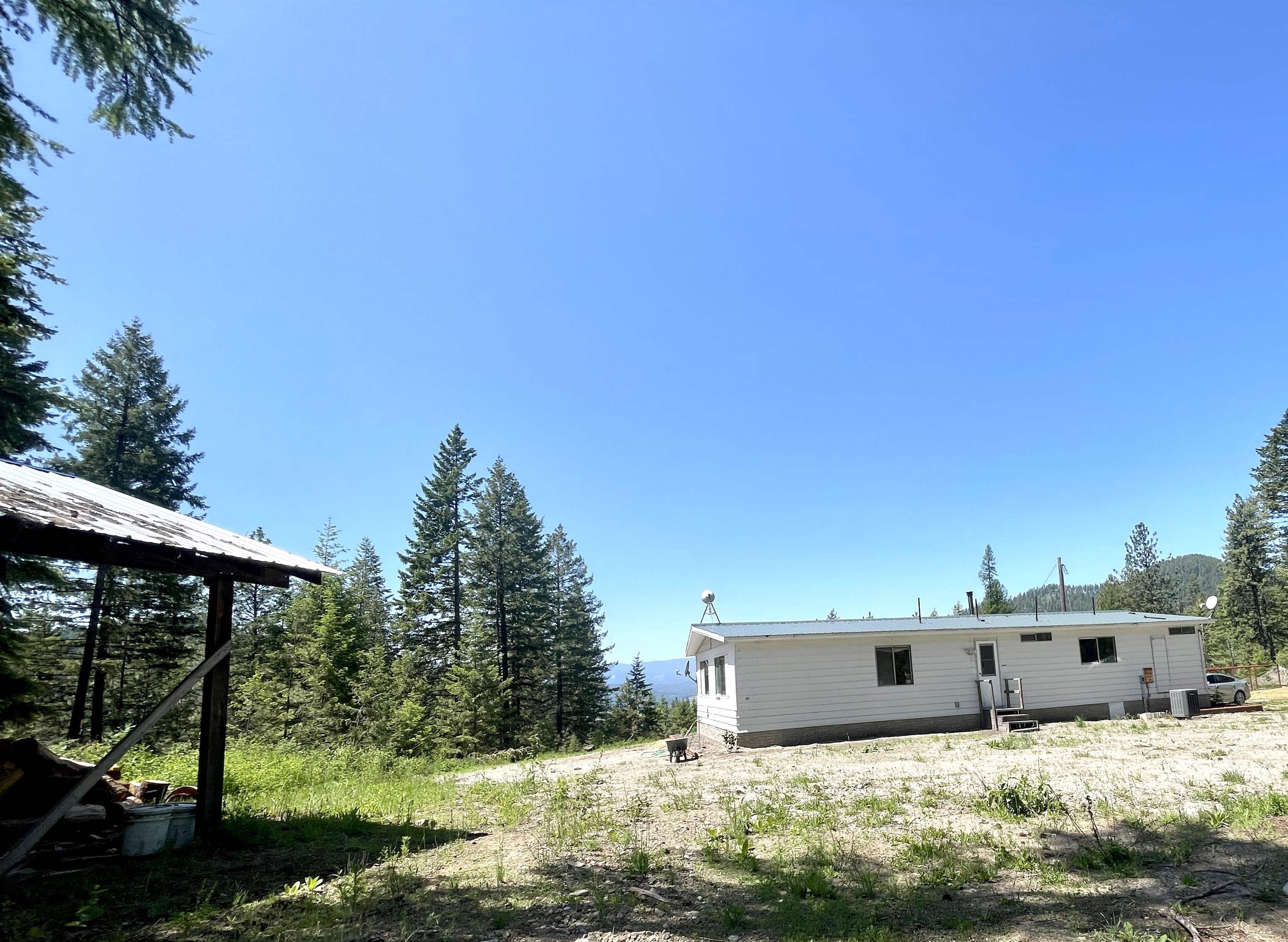 Photo 16 of 17 of 2852 F Horseshoe Lake Rd mobile home
