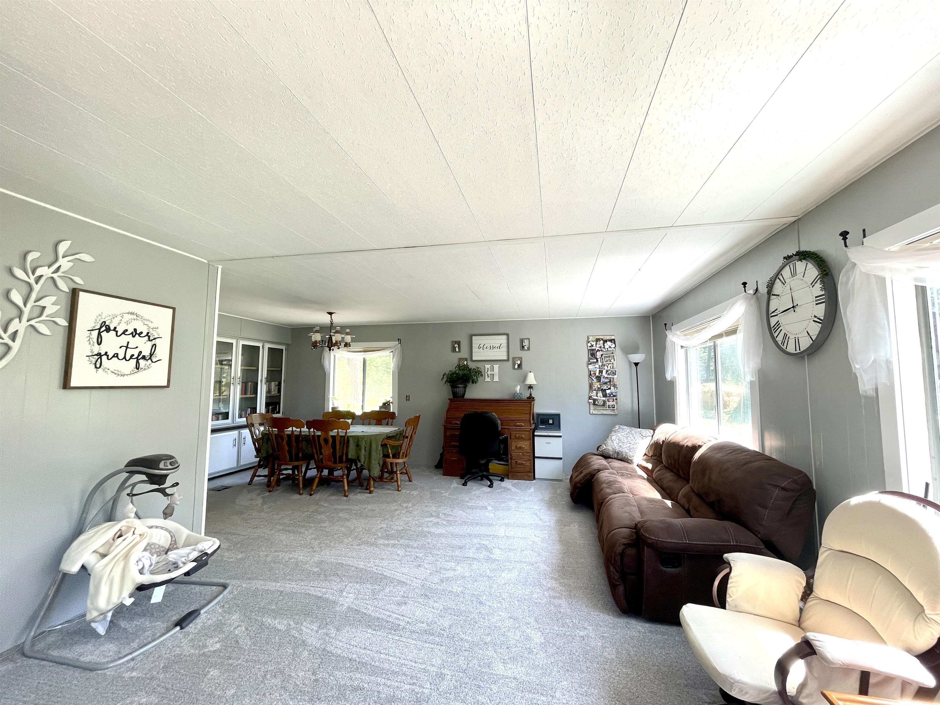 Photo 4 of 17 of 2852 F Horseshoe Lake Rd mobile home