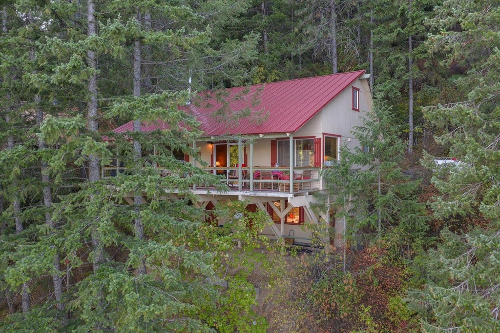 Photo of 3994 Cedar Bay Rd, Loon Lake, WA 99148 (MLS # 202626111)