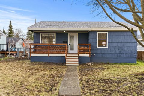Photo of 4514 N Assembly St, Spokane, WA 99205 (MLS # 202527136)