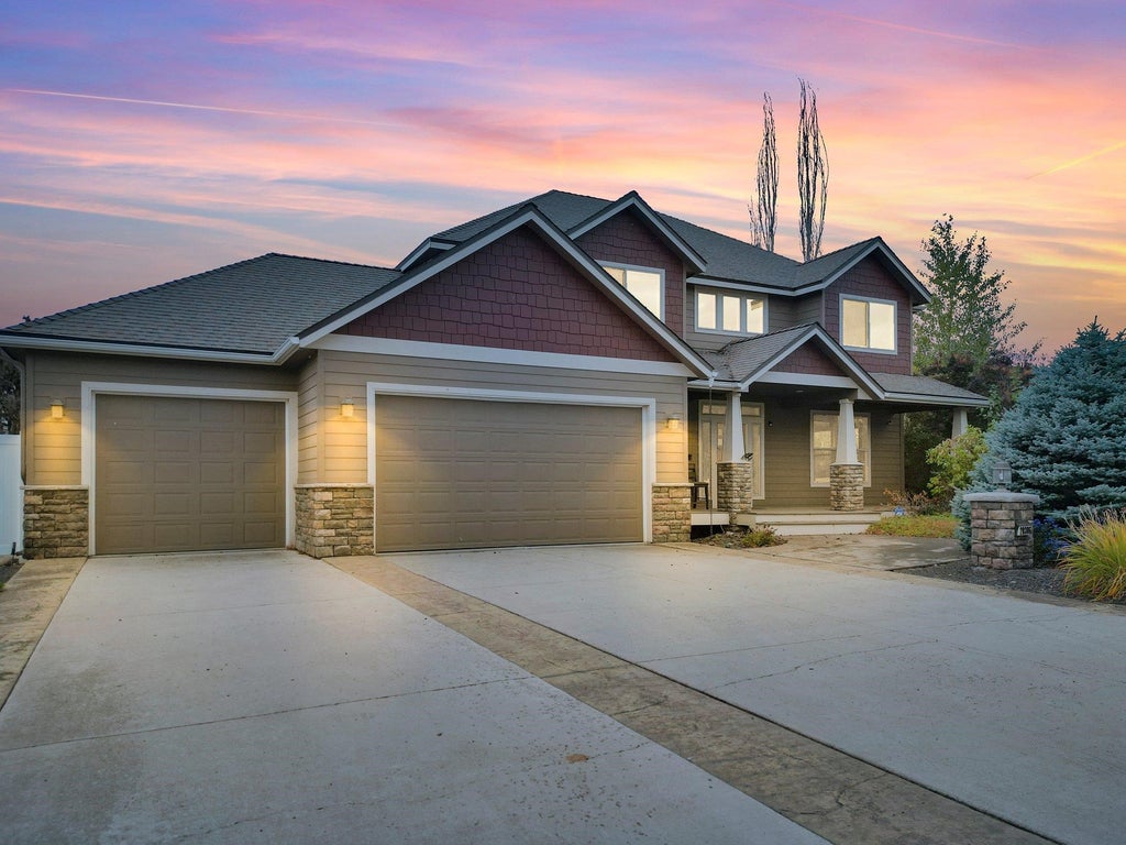 Photo of 20306 E Happy Trails Ln, Otis Orchards, WA 99027 (MLS # 202625743)