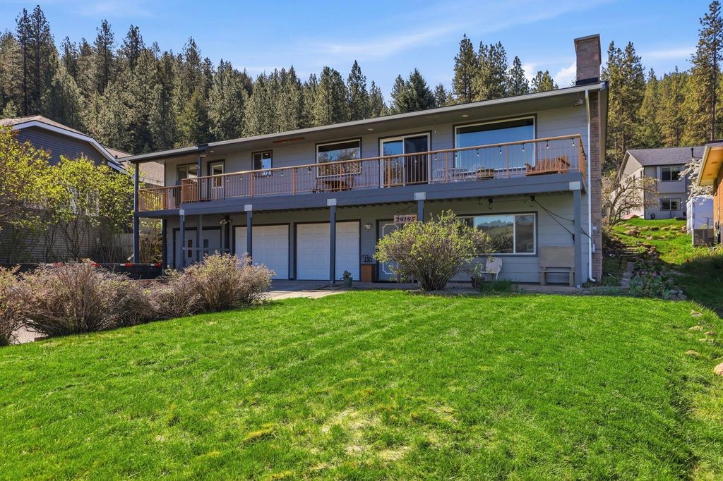 Photo of 24145 E Dreamwood Cir, Liberty Lake, WA 99019 (MLS # 202616192)