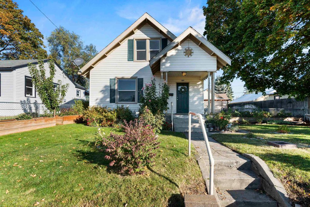 Photo of 1301 E Providence Ave, Spokane, WA 99207 (MLS # 202525578)