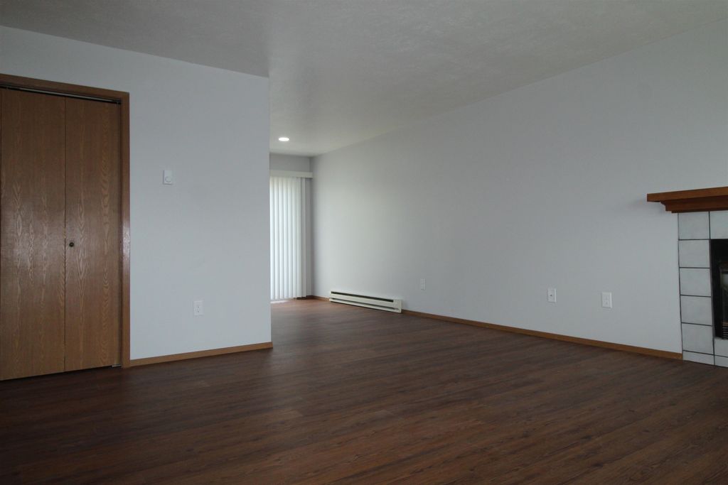 Photo of 1020 W Lacrosse Ave, Spokane, WA 99205 (MLS # 202525593)