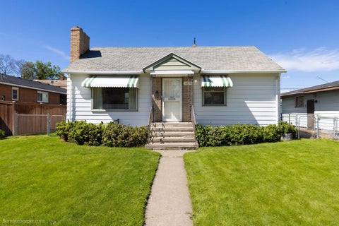 Photo of 1024 W Cleveland Ave, Spokane, WA 99205 (MLS # 202619272)