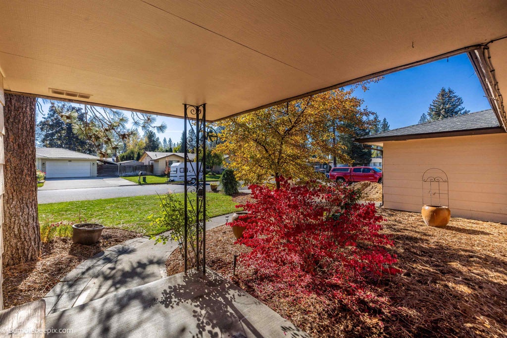 Photo of 5216 W BAYWOOD Ct, Spokane, WA 99208 (MLS # 202625900)