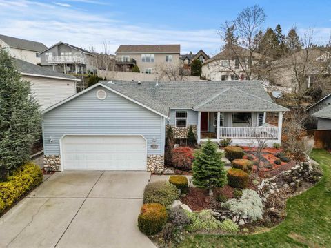 Photo of 8915 E Parkside Ln, Spokane, WA 99217 (MLS # 202527673)