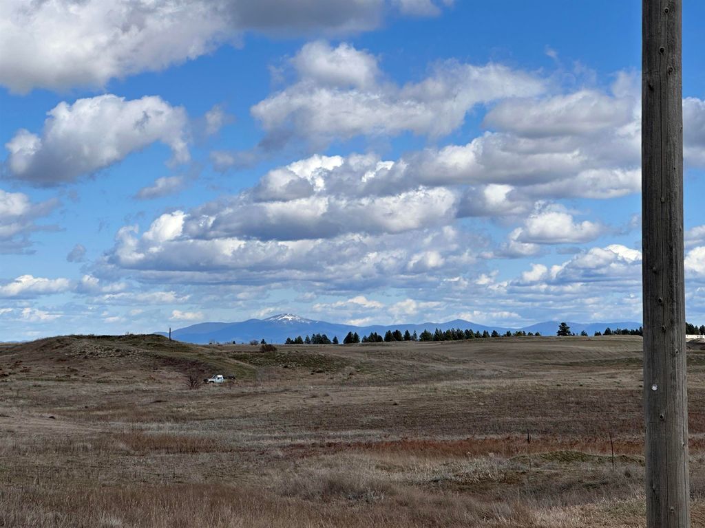 Photo of 16900 W Hwy 2 Hwy, Medical Lake, WA 99022 (MLS # 202615710)