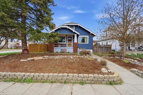 Photo of 1928 W Sharp Ave, Spokane, WA 99201 (MLS # 202613454)