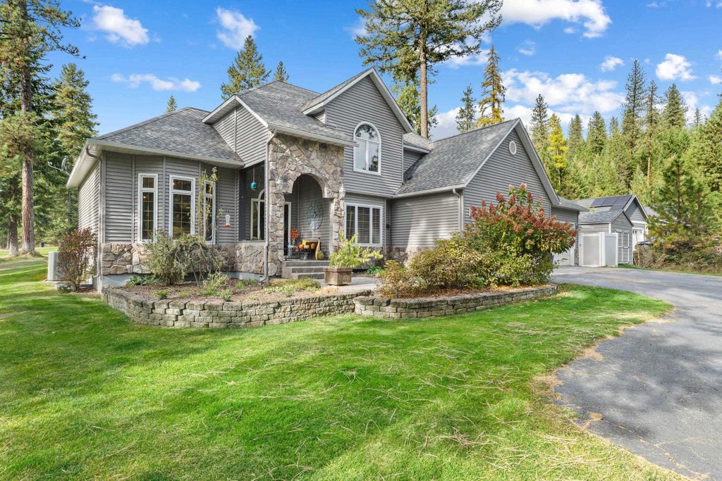 Photo of 218 Hogans Way, Chewelah, WA 99109 (MLS # 202626070)