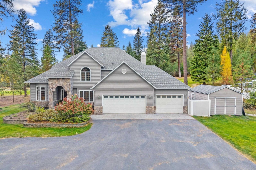 Photo of 218 Hogans Way, Chewelah, WA 99109 (MLS # 202626070)