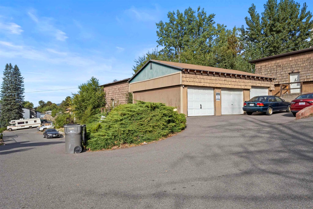 Photo of 12017 E Mansfield Ave, Spokane Valley, WA 99206 (MLS # 202625416)