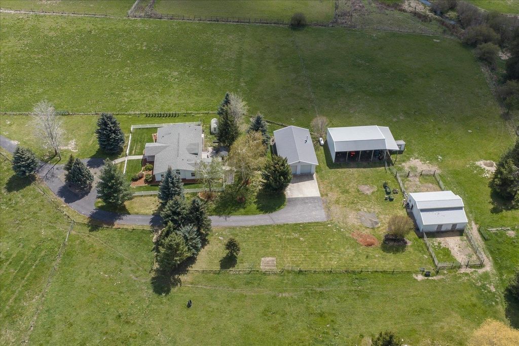 Photo of 17303 N Mt. Spokane Park Dr, Mead, WA 99021 (MLS # 202616352)