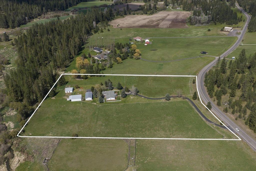 Photo of 17303 N Mt. Spokane Park Dr, Mead, WA 99021 (MLS # 202616352)
