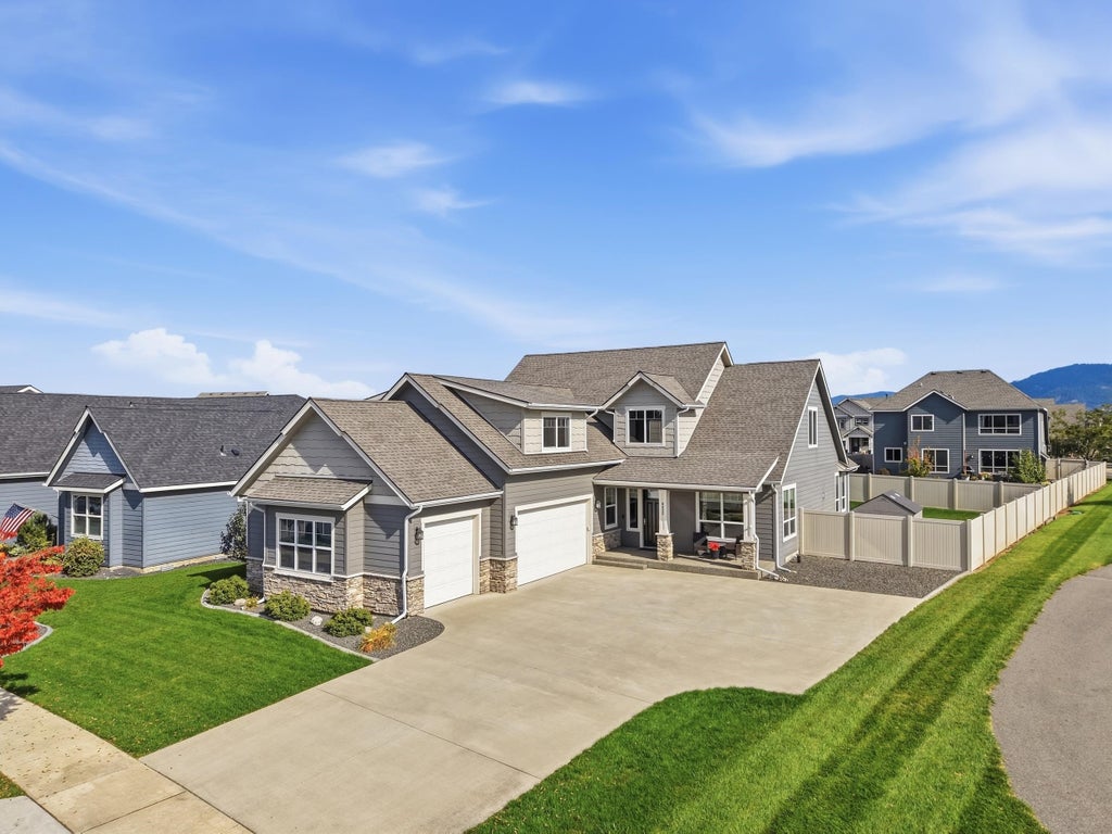 Photo of 6890 N Hourglass Dr, Coeur d Alene, ID 83815 (MLS # 202625516)