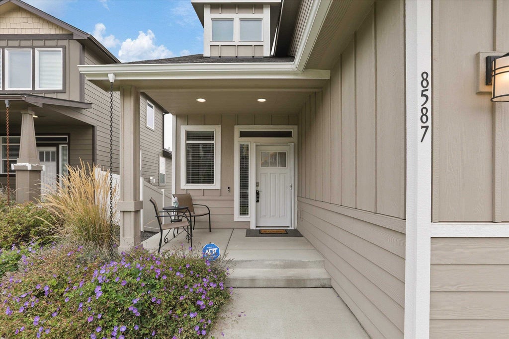 Photo of 8587 N James Dr, Spokane, WA 99208 (MLS # 202624344)