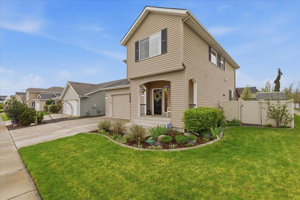 Photo of 20070 E Deschutes Ave Ave, Liberty Lake, WA 99016 (MLS # 202615993)