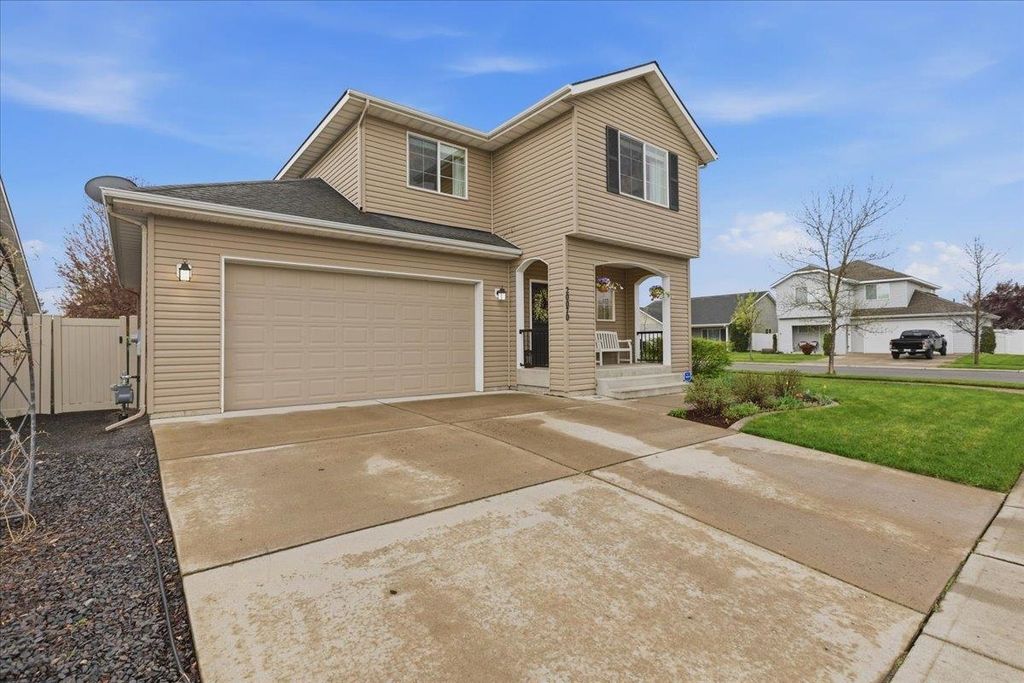 Photo of 20070 E Deschutes Ave Ave, Liberty Lake, WA 99016 (MLS # 202615993)