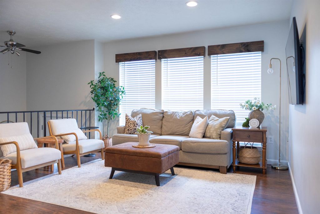 Photo of 2216 S Cuba St, Spokane, WA 99223 (MLS # 202615669)
