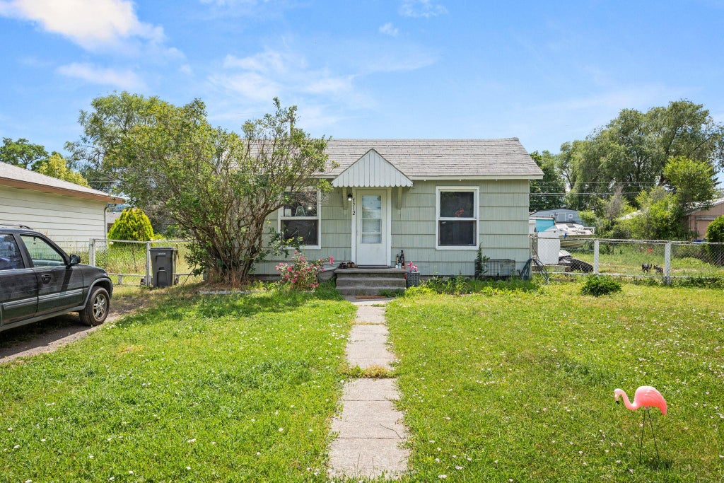 Photo of 4512 E 2nd Ave, Spokane Valley, WA 99212 (MLS # 202619964)