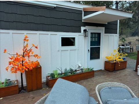 Photo of 6658 Sand Flats Rd, Fruitland, WA 99129 (MLS # 202613922)