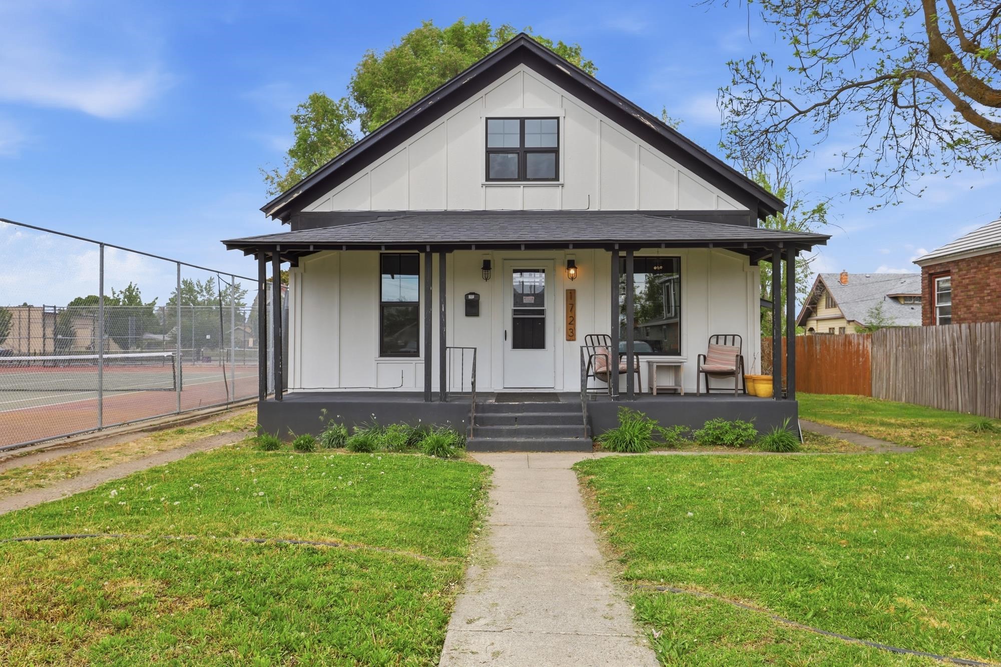 Photo 1 of 41 — 1723 E Hoffman Ave, Spokane, WA 99207