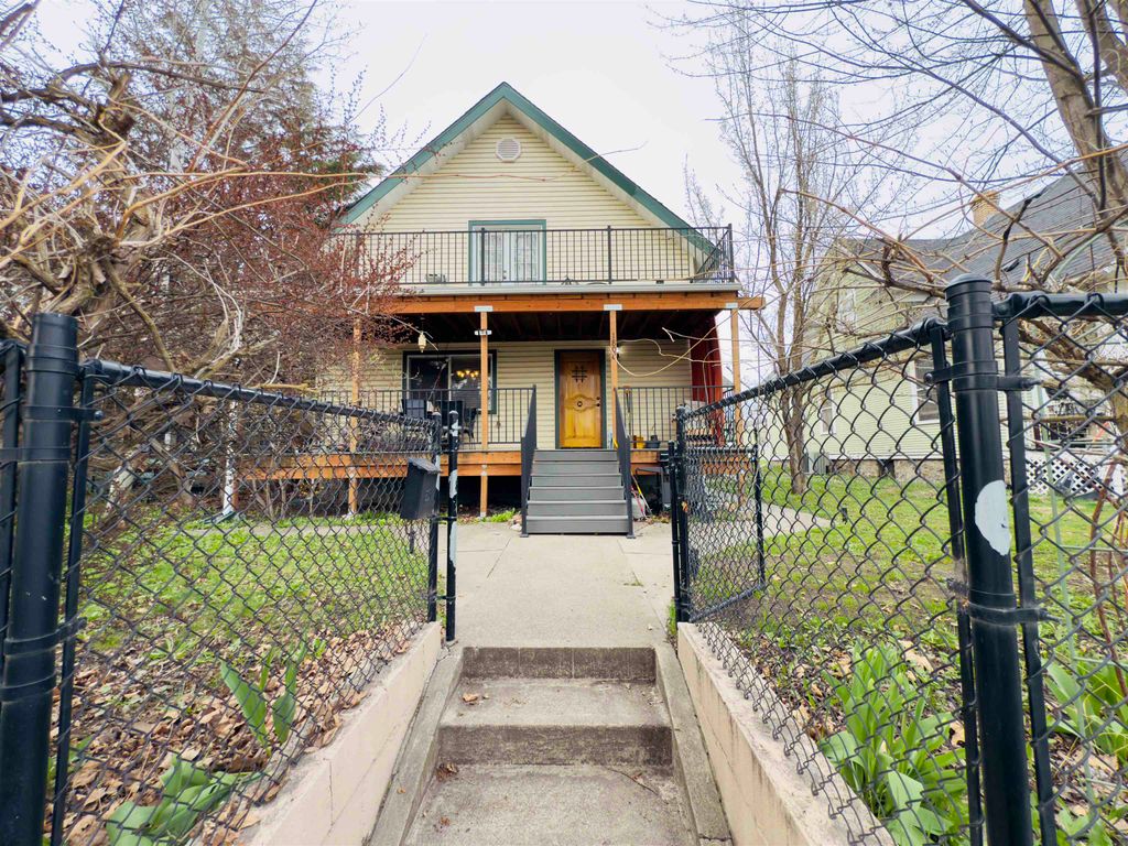 Photo of 1808 W Augusta Ave, Spokane, WA 99205 (MLS # 202615797)