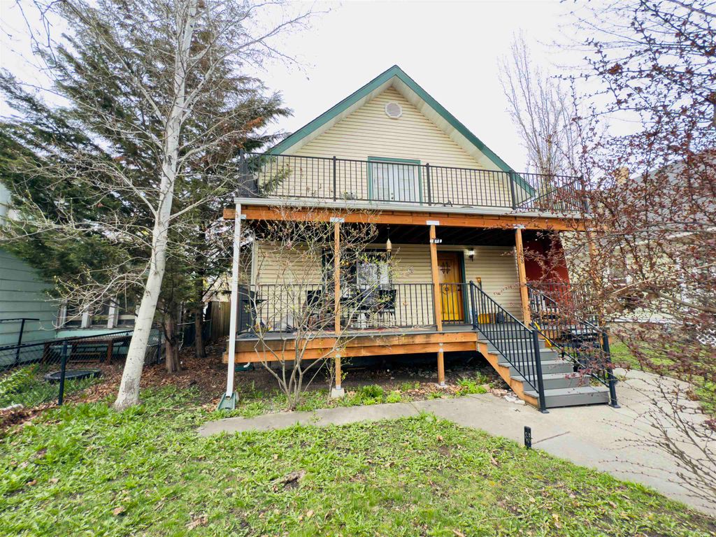 Photo of 1808 W Augusta Ave, Spokane, WA 99205 (MLS # 202615797)