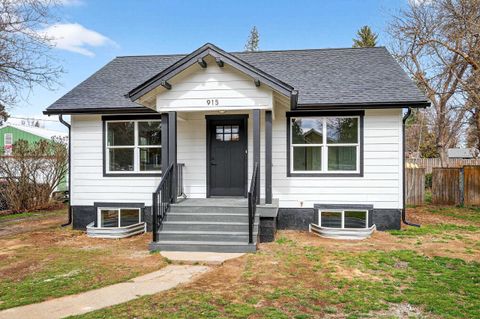 Photo of 915 E 34th Ave, Spokane, WA 99203 (MLS # 202613996)