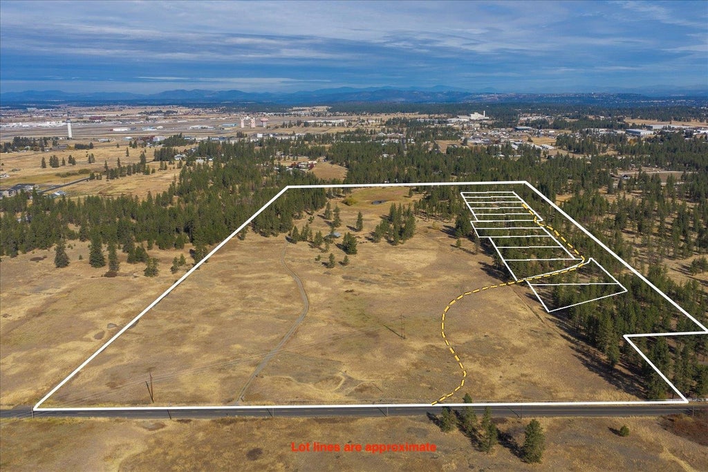 Photo of 7022 W Hallett Rd, Spokane, WA 99224 (MLS # 202625890)