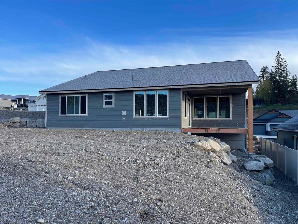 Photo of 74 E Center Ln, Spokane, WA 99208 (MLS # 202615703)