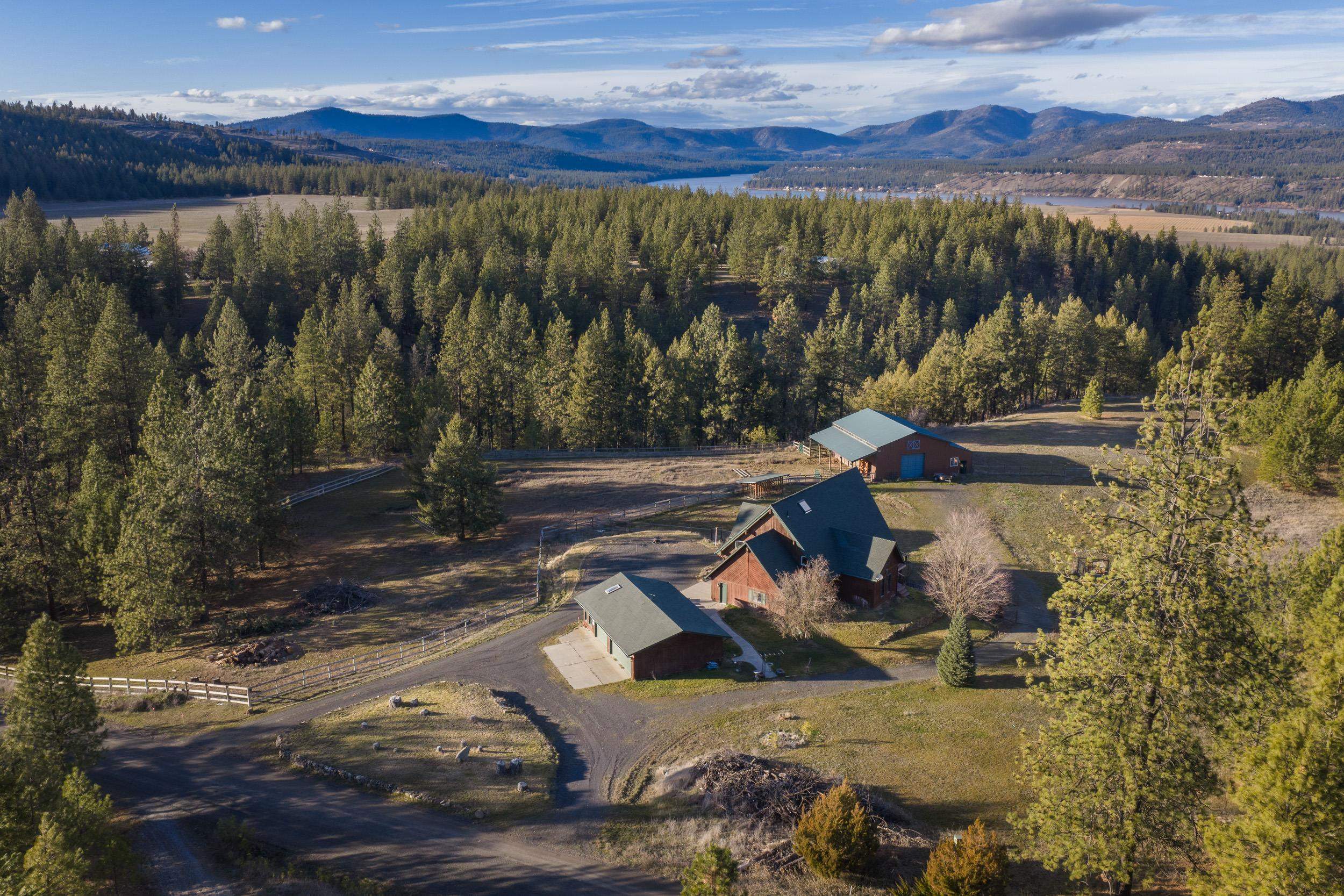 Photo 1 of 50 — 15218 W Autumn Ln, Nine Mile Falls, WA 99026