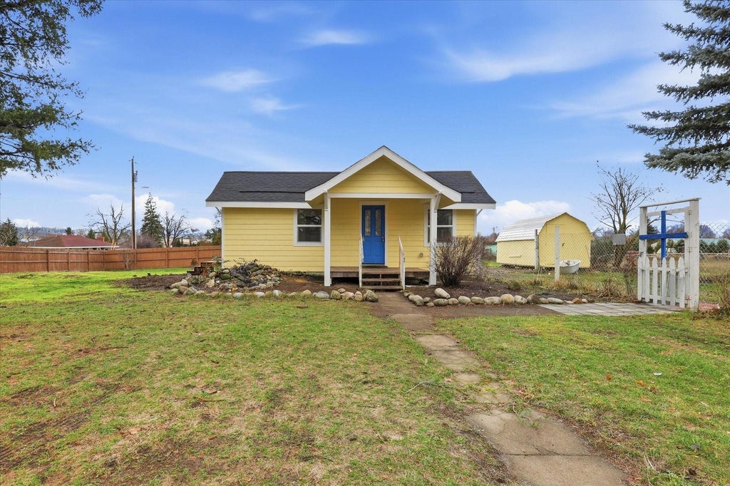 Photo of 14902 E Valleyway Ave, Spokane Valley, WA 99216 (MLS # 202623062)