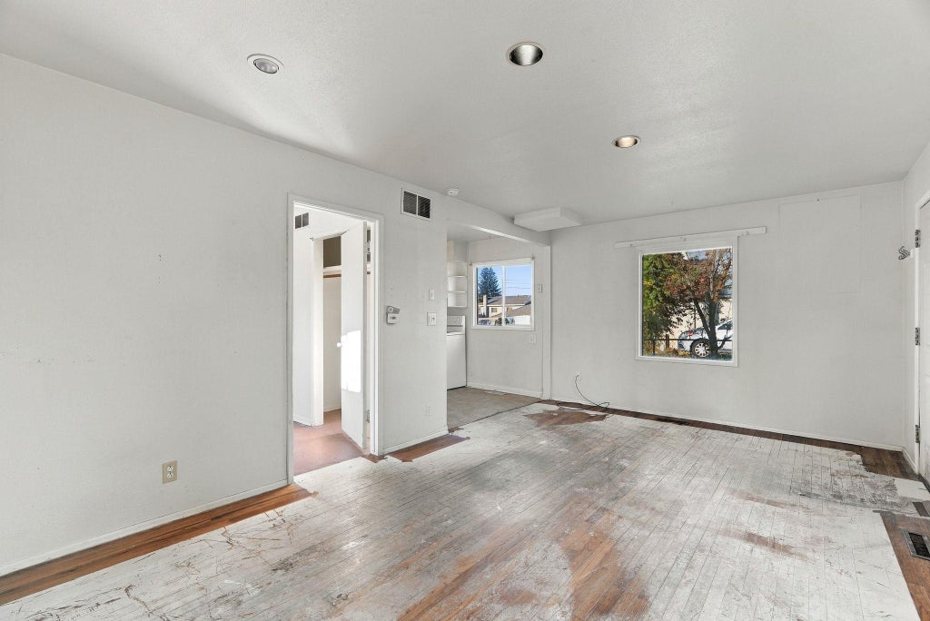 Photo of 1620 E Ostrander Ave, Spokane, WA 99207 (MLS # 202624390)