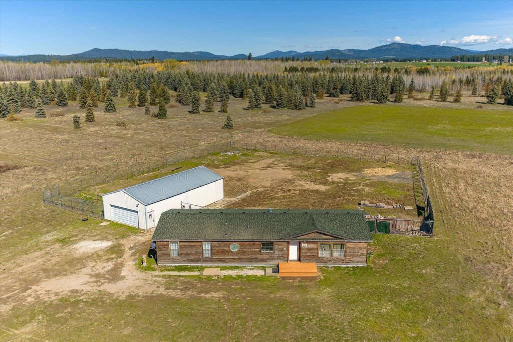 Photo of 3808 W Montgomery Rd, Deer Park, WA 99006 (MLS # 202616252)