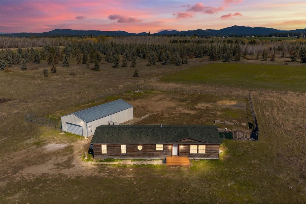 Photo of 3808 W Montgomery Rd, Deer Park, WA 99006 (MLS # 202616252)