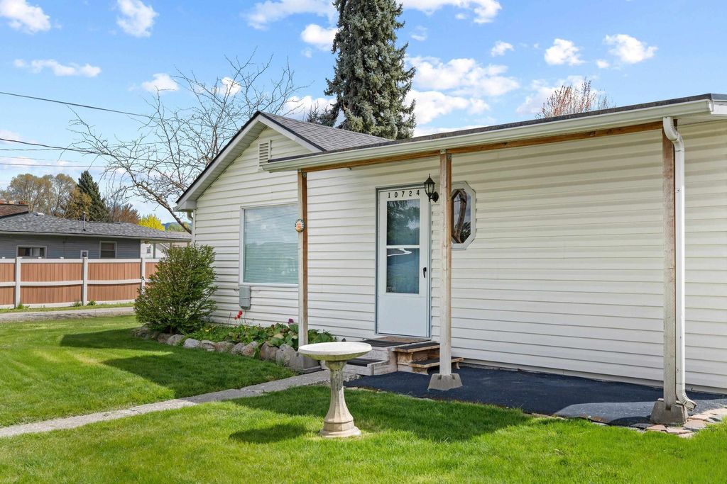 Photo of 10724 E 12th Ave, Spokane Valley, WA 99206 (MLS # 202616225)
