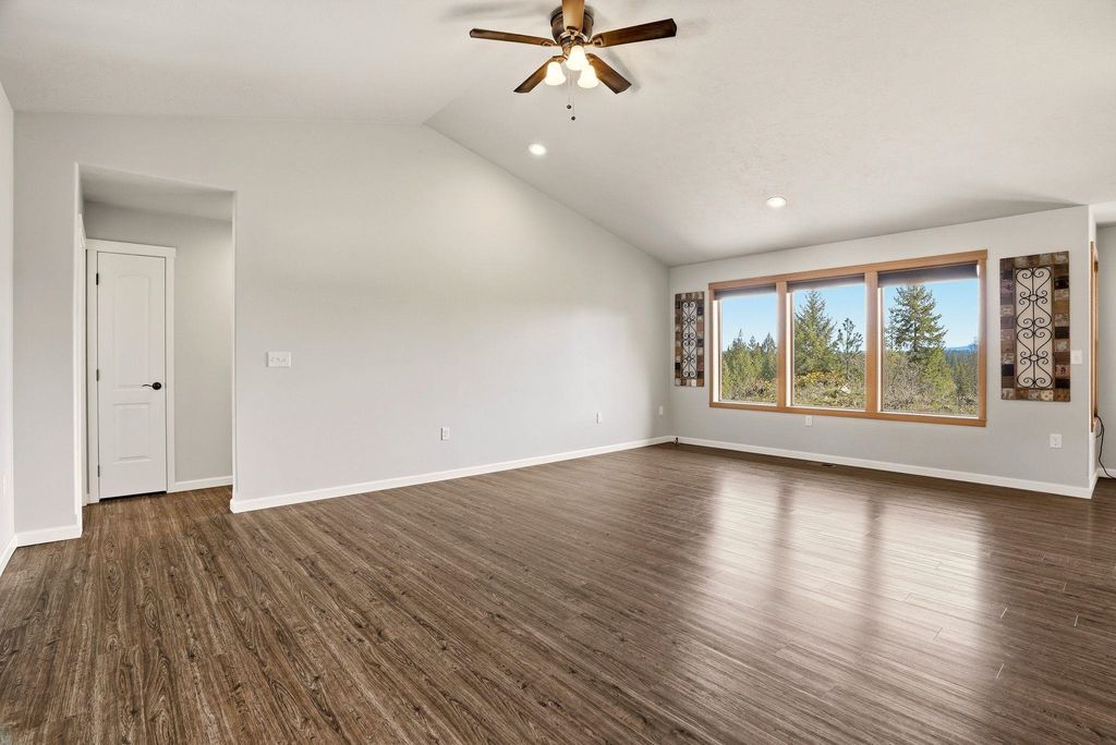 Photo of 34212 N Vista Point Ln, Deer Park, WA 99006 (MLS # 202615138)