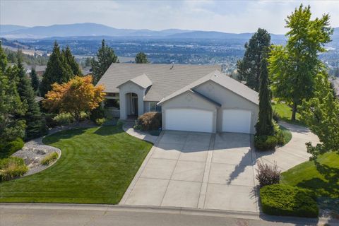 Photo of 8816 E Woodland Park Dr, Spokane, WA 99217 (MLS # 202613547)