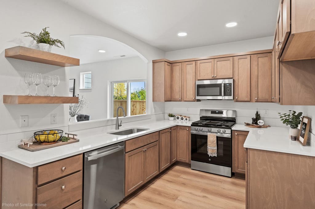Photo of 226 N Viewmont Ct, Greenacres, WA 99016 (MLS # 202622068)