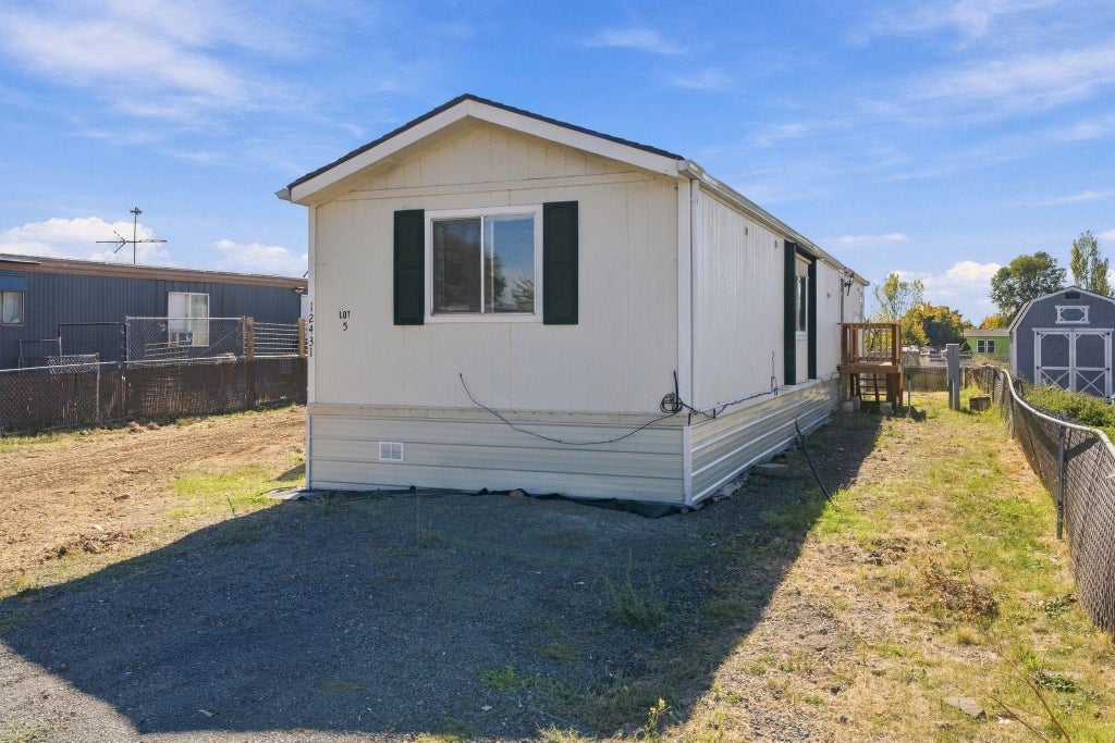 Photo of 12585 W Frank St, Airway Heights, WA 99001 (MLS # 202625586)
